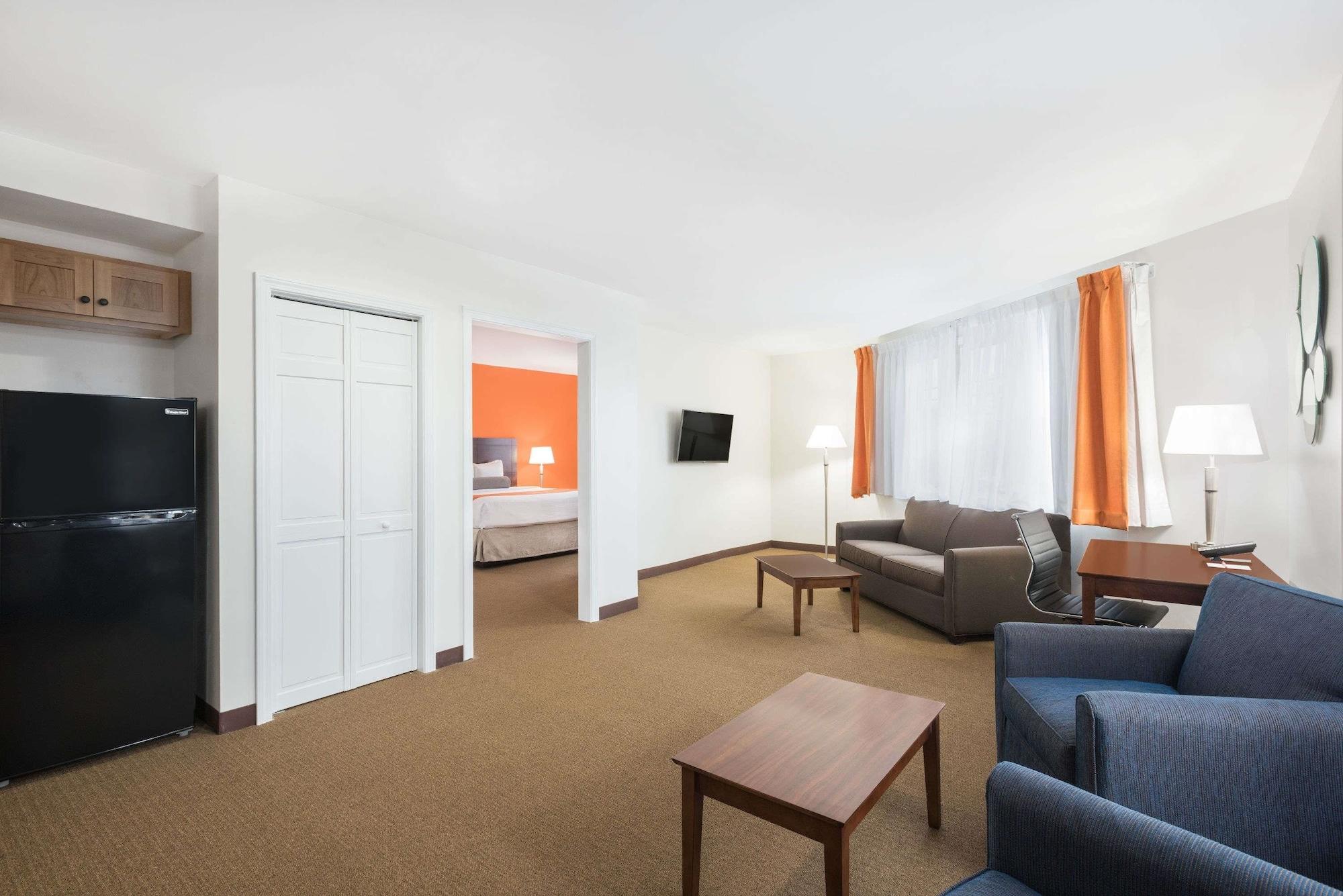 Howard Johnson By Wyndham Quincy/ Boston Bagian luar foto