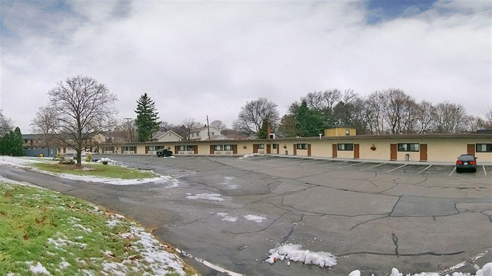 Howard Johnson By Wyndham Quincy/ Boston Bagian luar foto