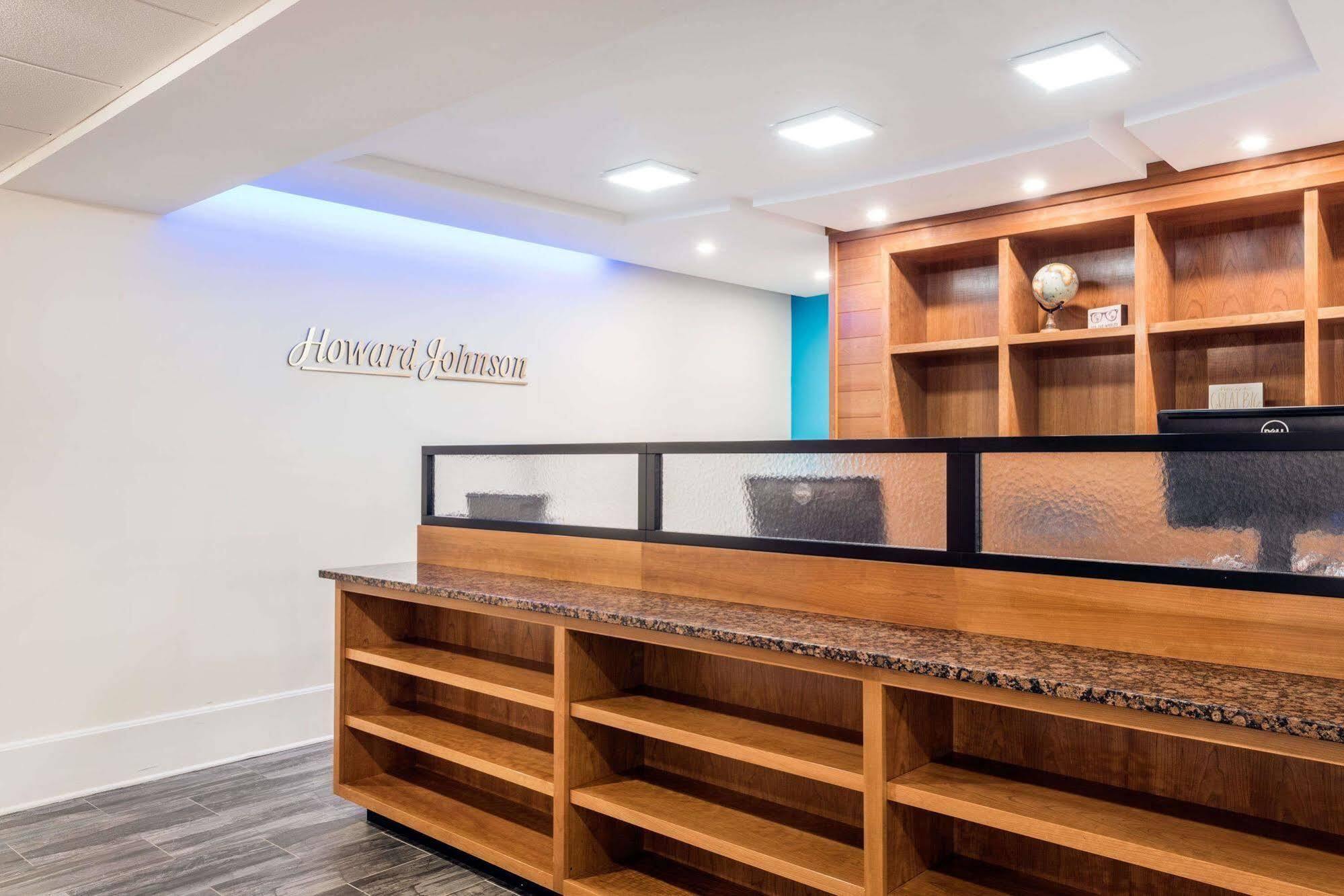 Howard Johnson By Wyndham Quincy/ Boston Bagian luar foto